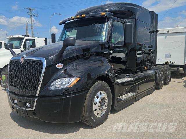 International LT Conventional Trucks / Tractor Trucks