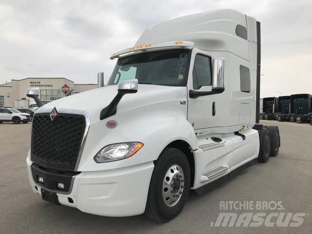 International LT Conventional Trucks / Tractor Trucks