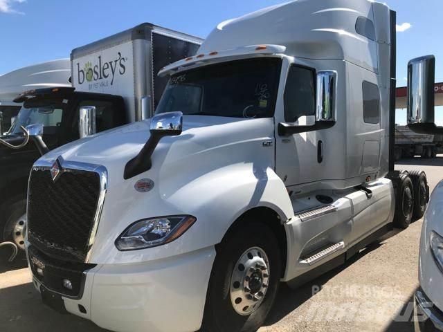 International LT Conventional Trucks / Tractor Trucks
