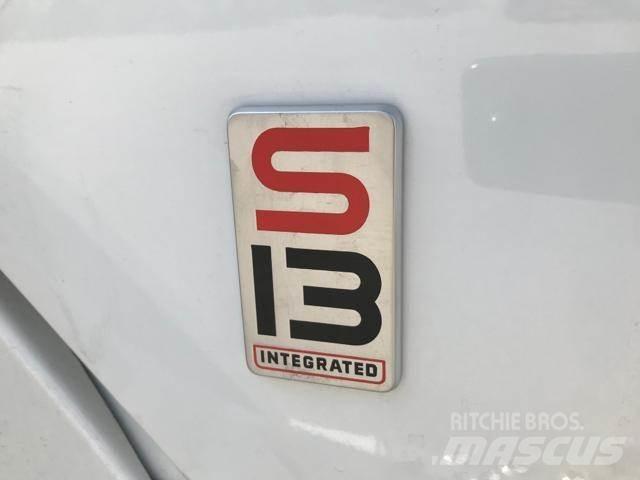 International LT Conventional Trucks / Tractor Trucks