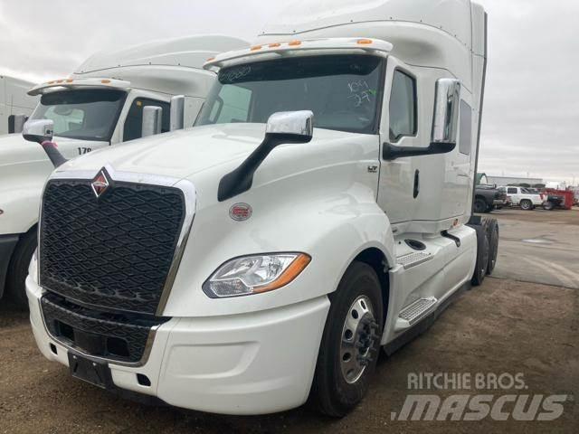 International LT Conventional Trucks / Tractor Trucks