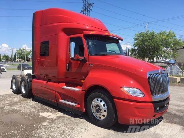 International LT Conventional Trucks / Tractor Trucks