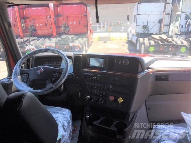 International LT Conventional Trucks / Tractor Trucks