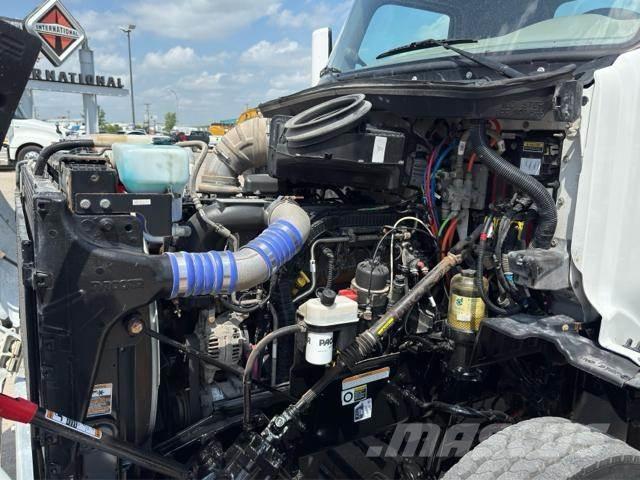 Peterbilt 567 Conventional Trucks / Tractor Trucks