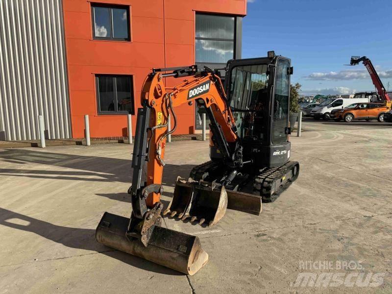 Doosan DX 27 Z Mini Excavators <7t (Mini Diggers)