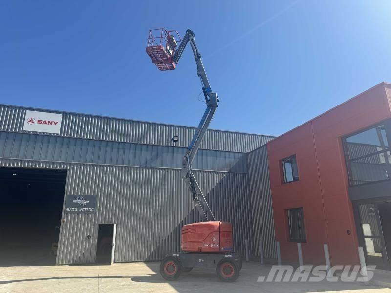 SkyJack SJ46AJ Articulated boom lifts