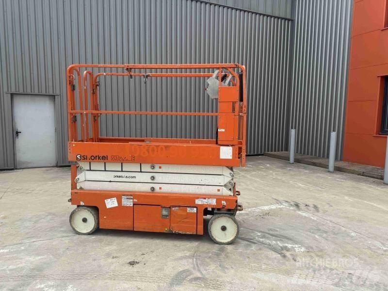 Snorkel S3220E Articulated boom lifts