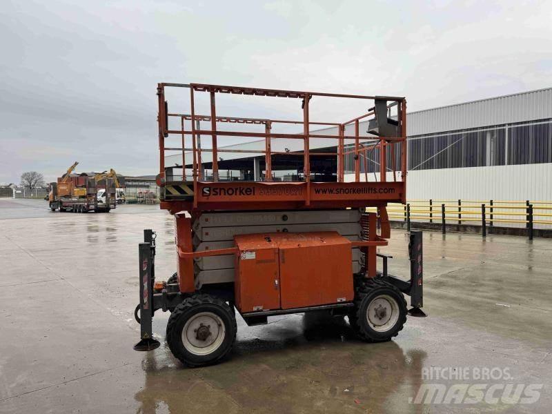 Snorkel S3370RT Articulated boom lifts
