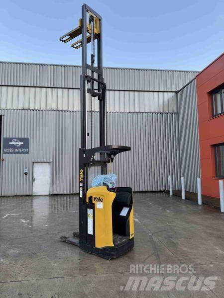 Yale MS16S Side Loaders