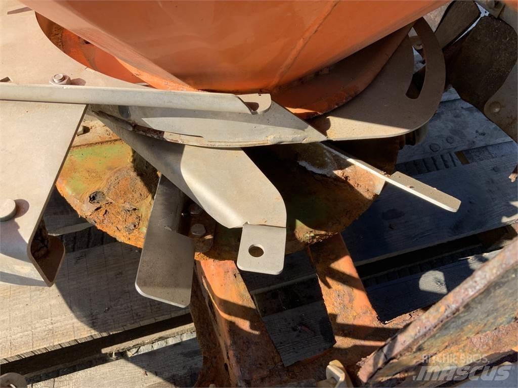 Amazone E+S 300 Spinner Farm Equipment - Others