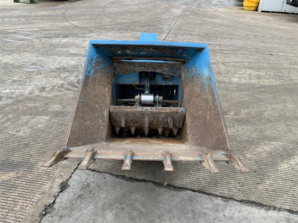  Crusher Bucket Farm Equipment - Others