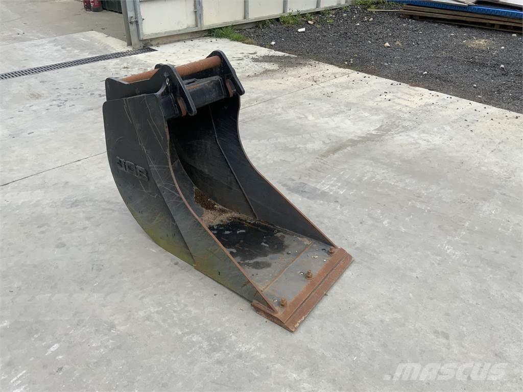 JCB 2ft bucket Farm Equipment - Others