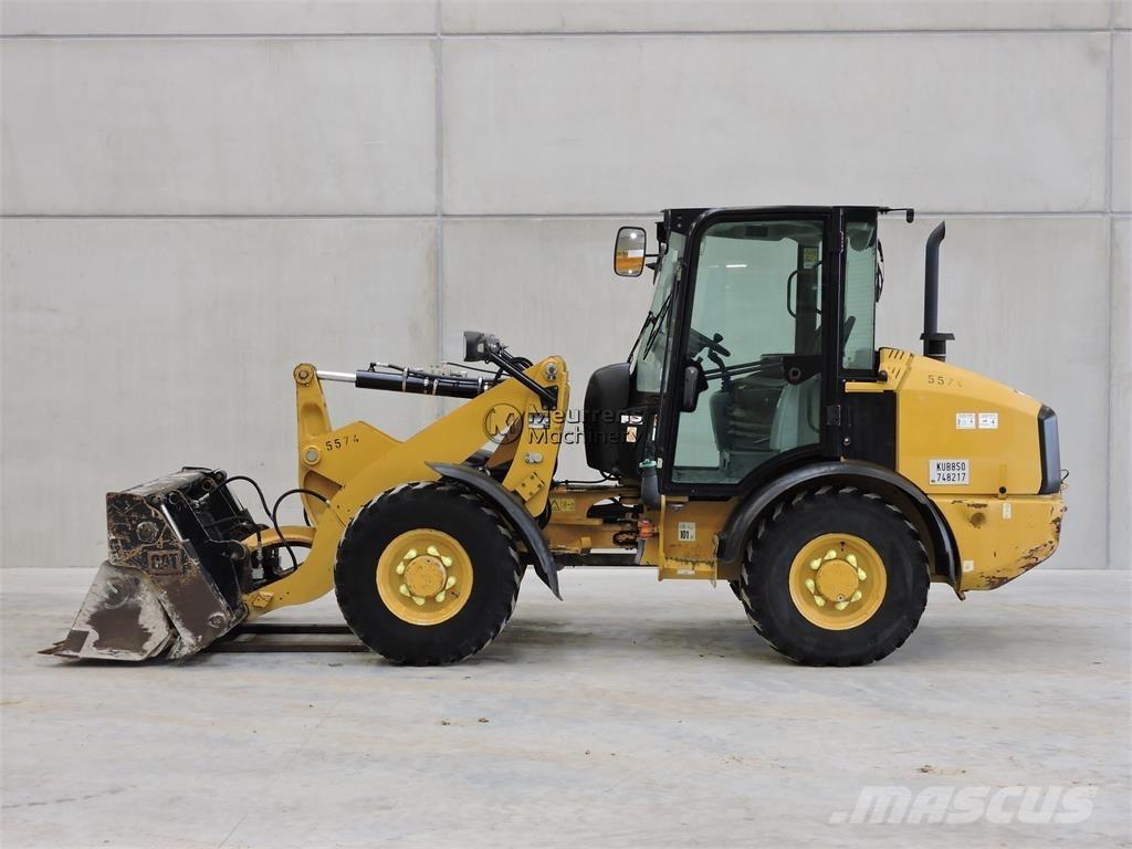 CAT 906M + FORK Wheel Loaders
