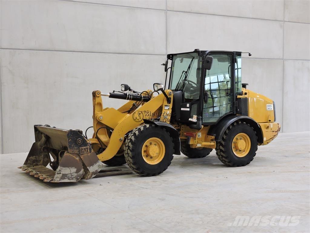 CAT 906M + FORK Wheel Loaders