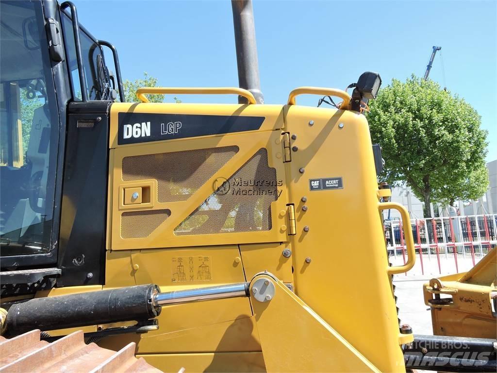 CAT D6NLGP Dozers