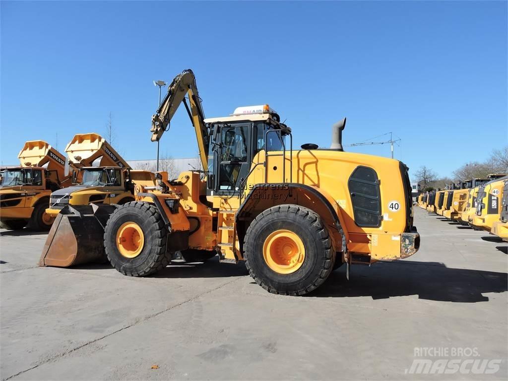 Hyundai HL970 Wheel Loaders