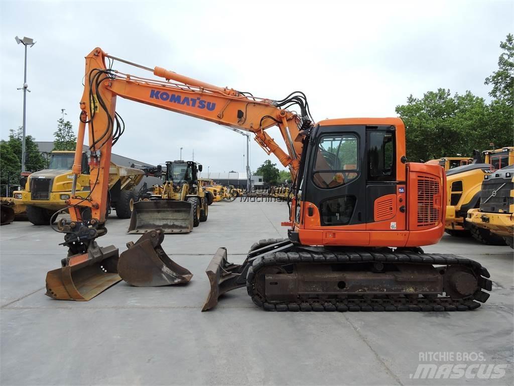 Komatsu PC138 Crawler Excavators