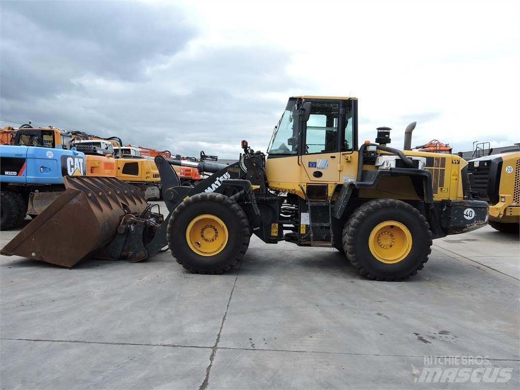 Komatsu WA320 Wheel Loaders