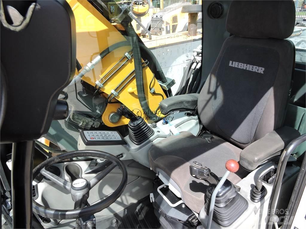 Liebherr A918 Wheeled Excavators