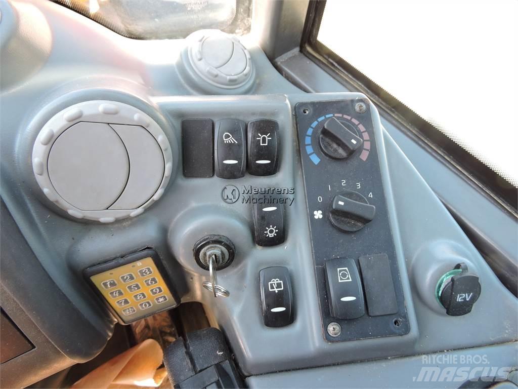 Volvo L25F Wheel Loaders
