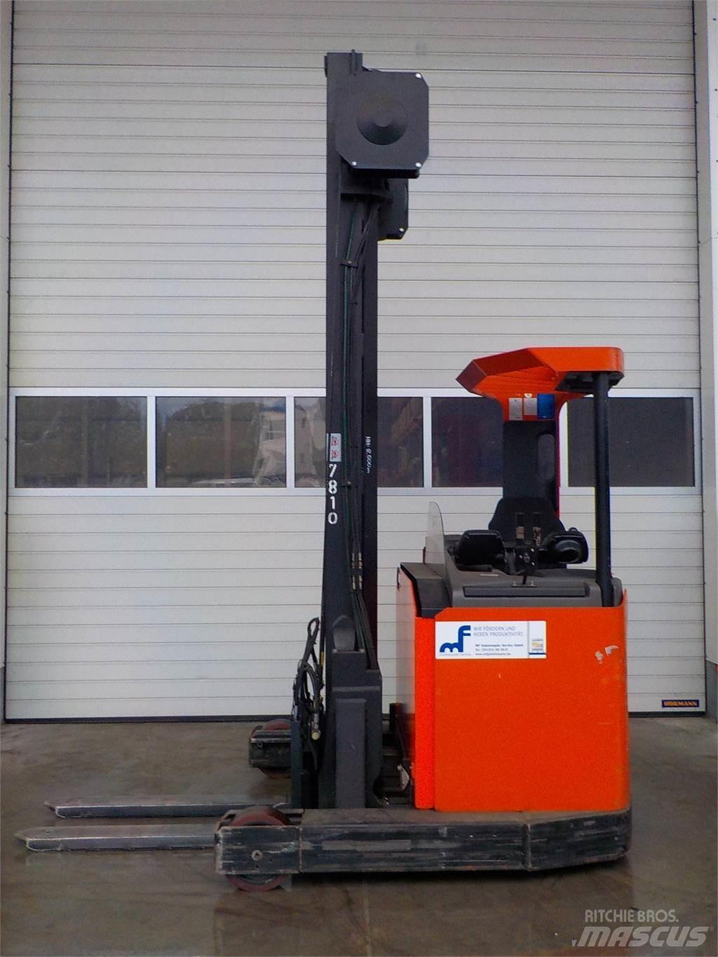 BT RR B2 Reach trucks