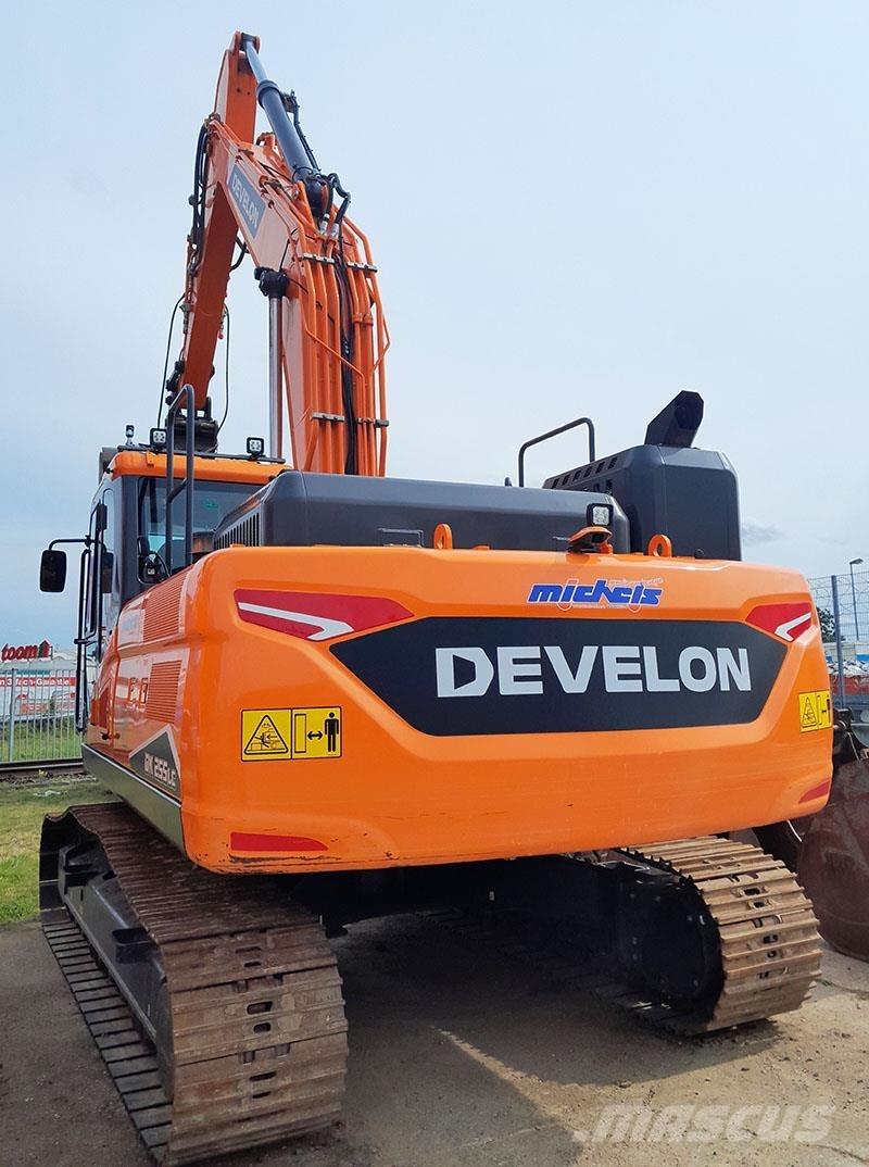 Develon DX 225 LC-7 Crawler Excavators