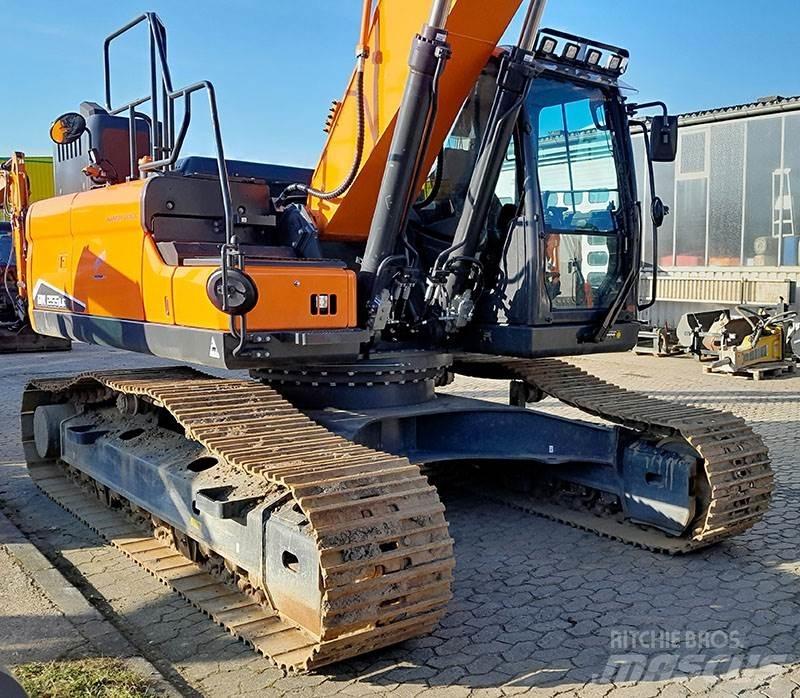 Develon DX 255 LC-7 Crawler Excavators