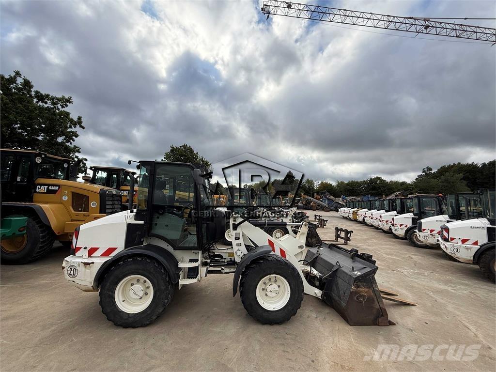 CAT 908 M Wheel Loaders