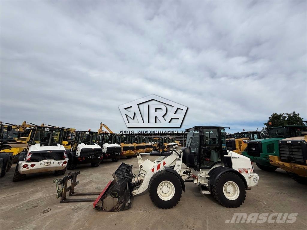 CAT 908M Wheel Loaders