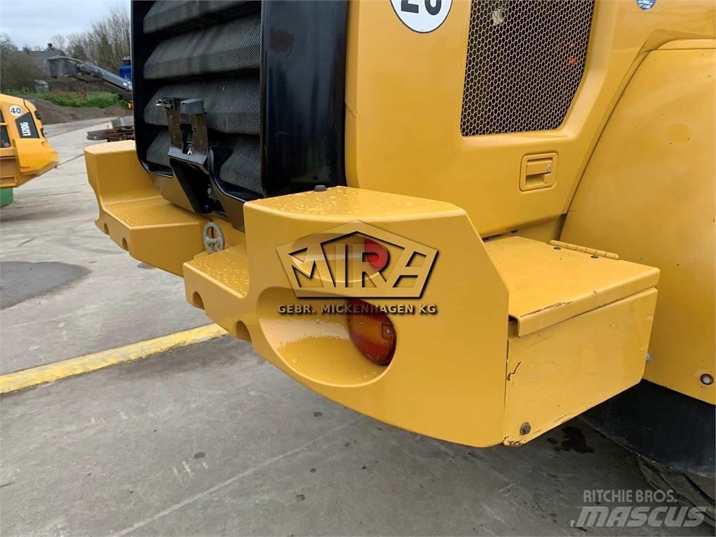 CAT 930M Wheel Loaders