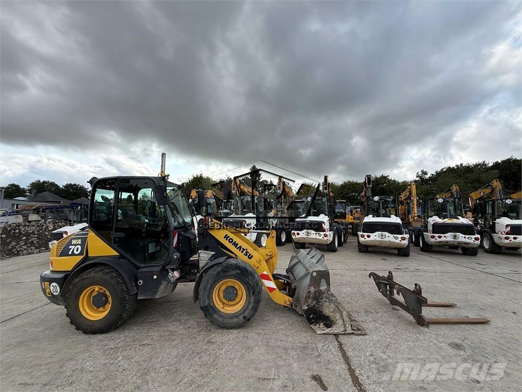 Komatsu WA70-7 Wheel Loaders