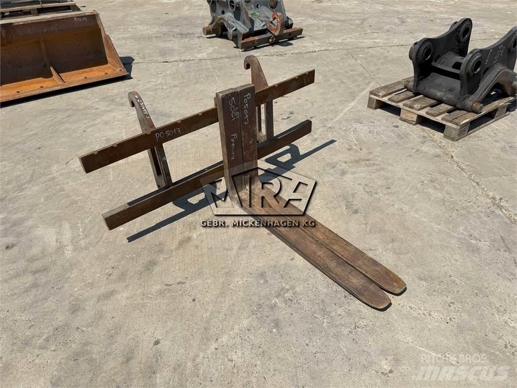Volvo L 25B Forks