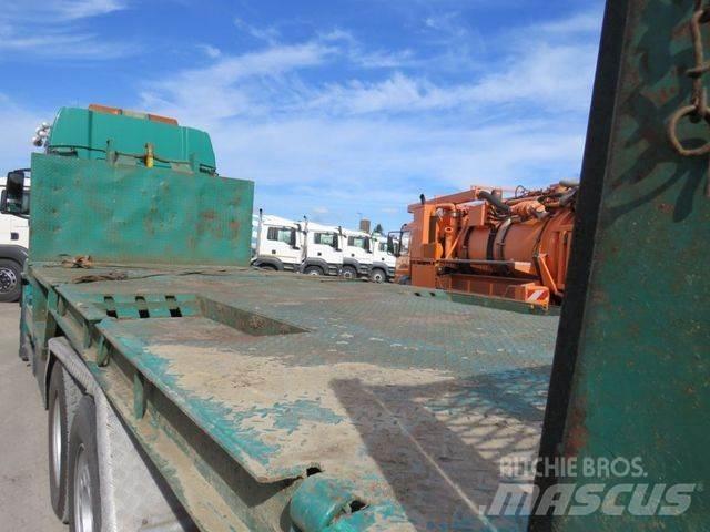  ANDERE Hook lift trucks