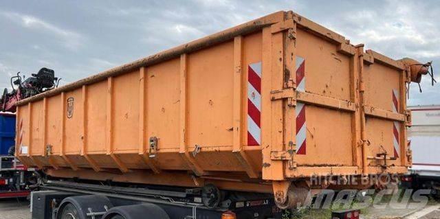  ANDERE Hook lift trucks