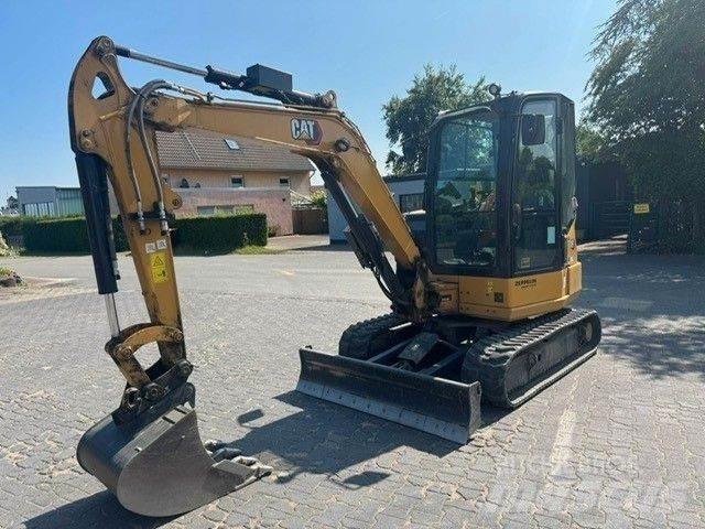 CAT 304 Mini Excavators <7t (Mini Diggers)