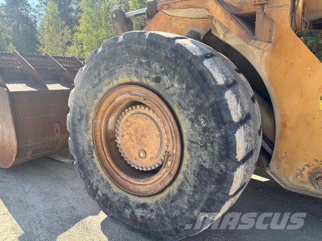 CAT 988 B Wheel Loaders