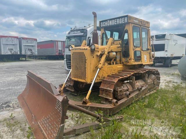 CAT D6D Crawler dozers
