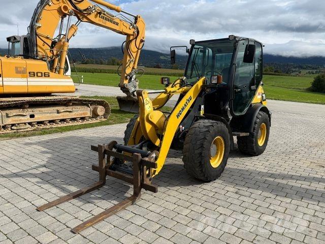 Komatsu WA70-5 Wheel Loaders