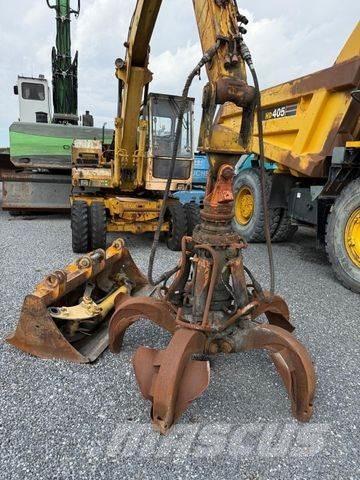 Liebherr A902 Wheeled Excavators