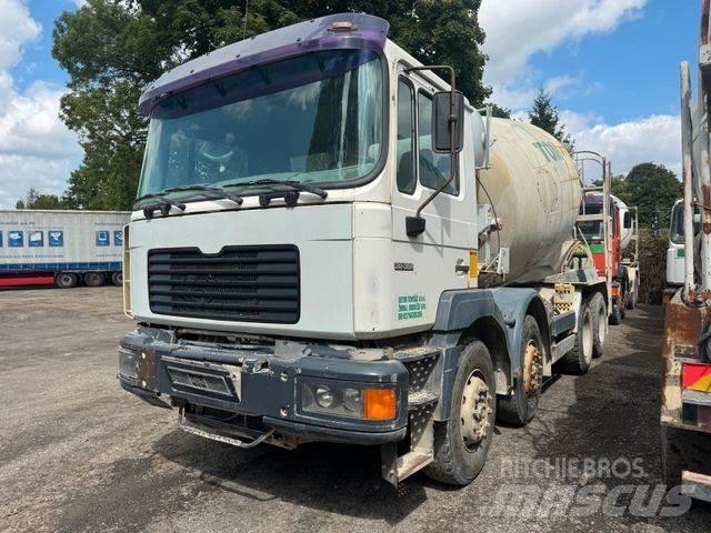 MAN 32.364 8x4 10m³ Concrete Trucks