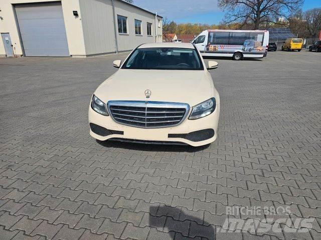 Mercedes-Benz E 200 Automobiles / SUVS