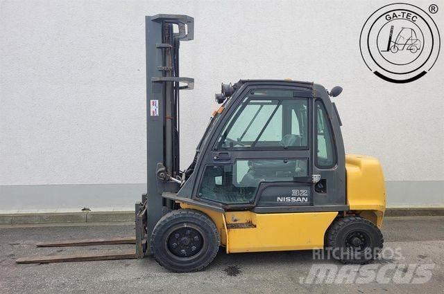 Nissan YG1D2A320 Diesel Forklifts