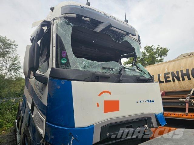 Renault T 440 Conventional Trucks / Tractor Trucks