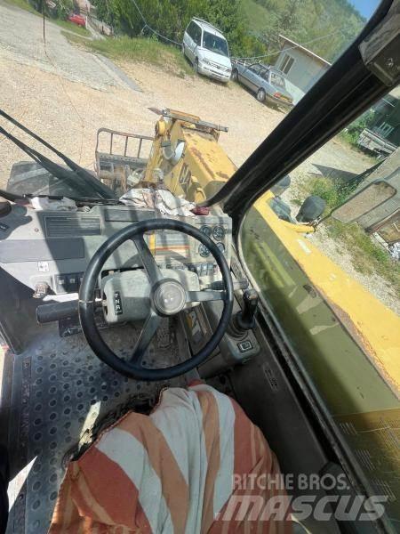 CAT th62 Telescopic Handlers