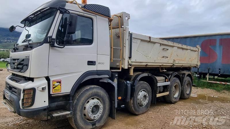 Volvo tri benne Dump Trucks