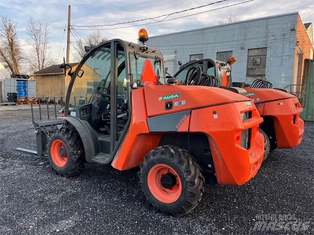 Ausa T235H Telescopic Handlers
