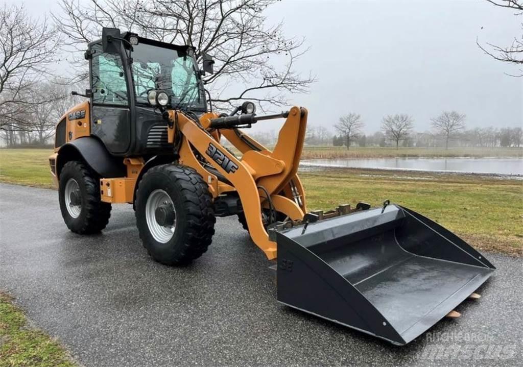 CASE 321F Wheel Loaders