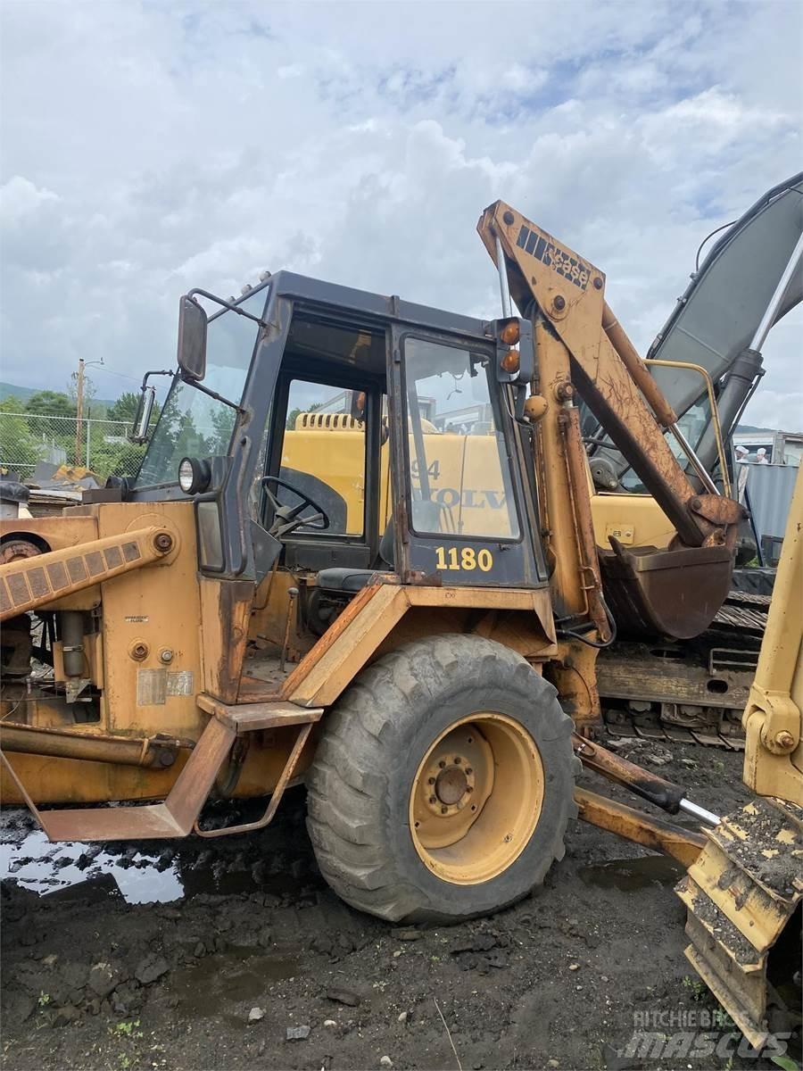 CASE 580C Backhoe Loaders