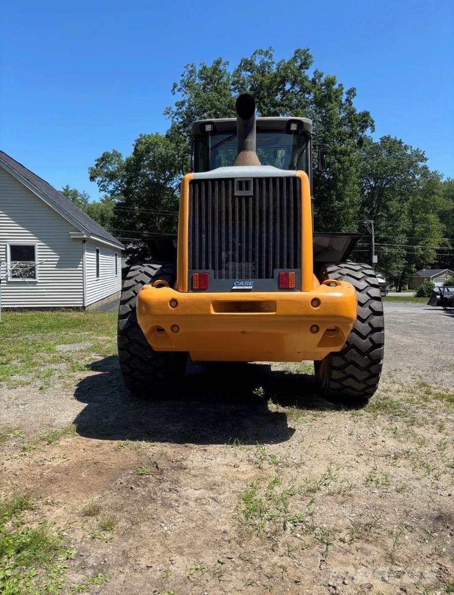 CASE 821F Wheel Loaders