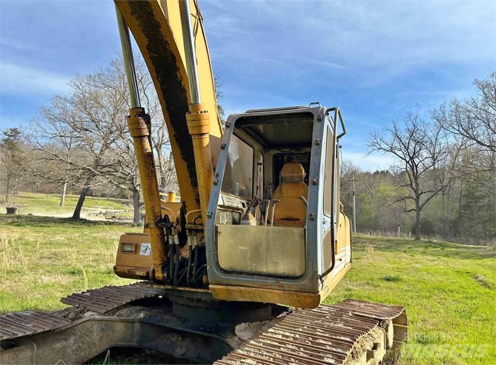 CASE 9040B Crawler Excavators